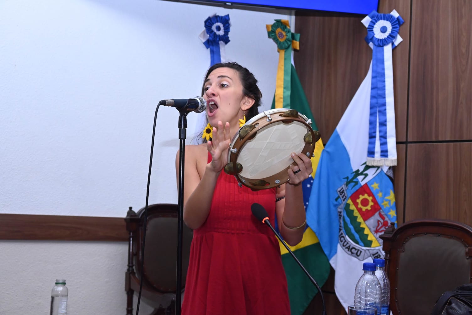 Cantora Taís Lara