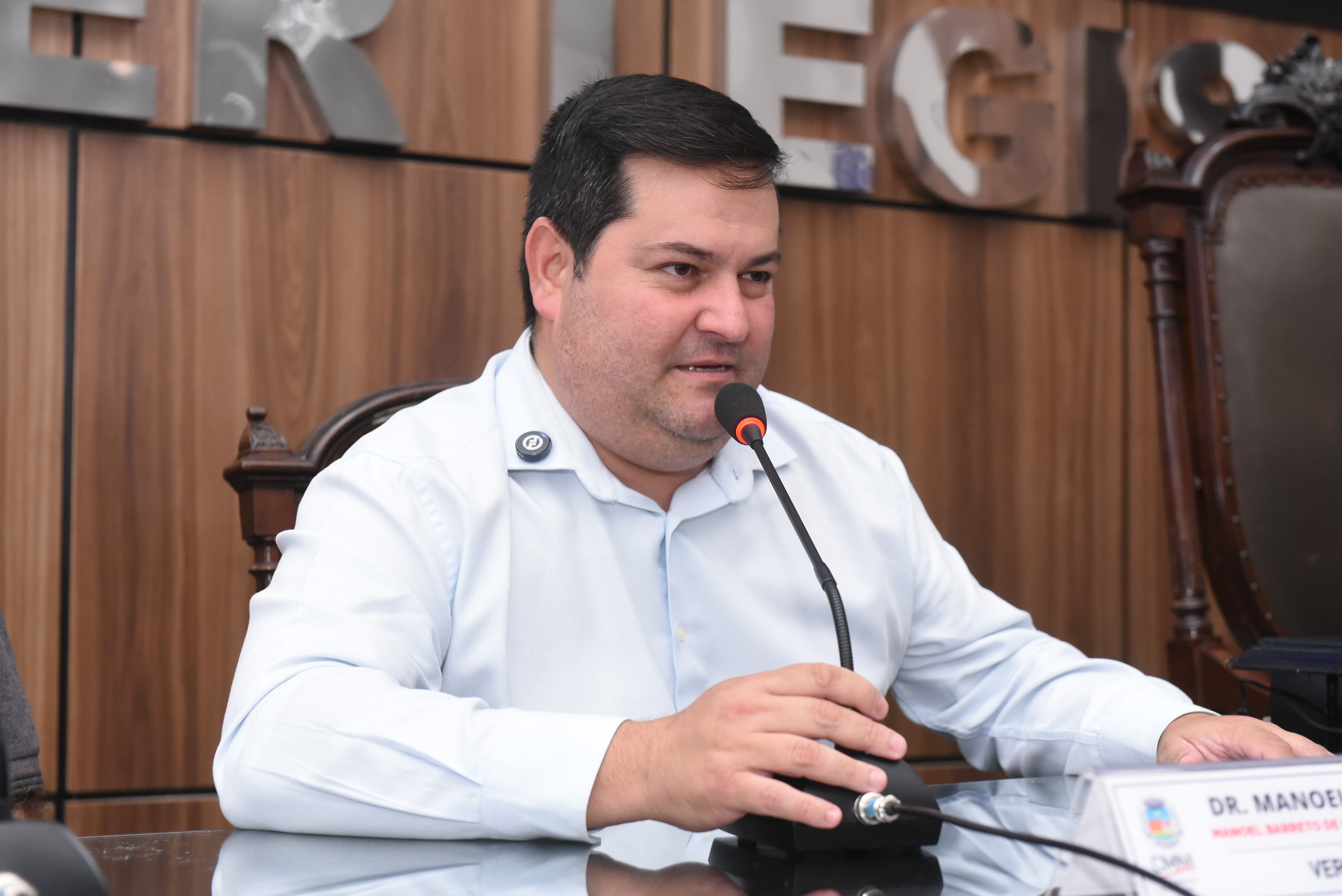 Ver Dr. Manoel Barreto, ex-secretário de Saúde de Nova Iguaçu, avaliou a crescente melhoria do atendimento de saúde 