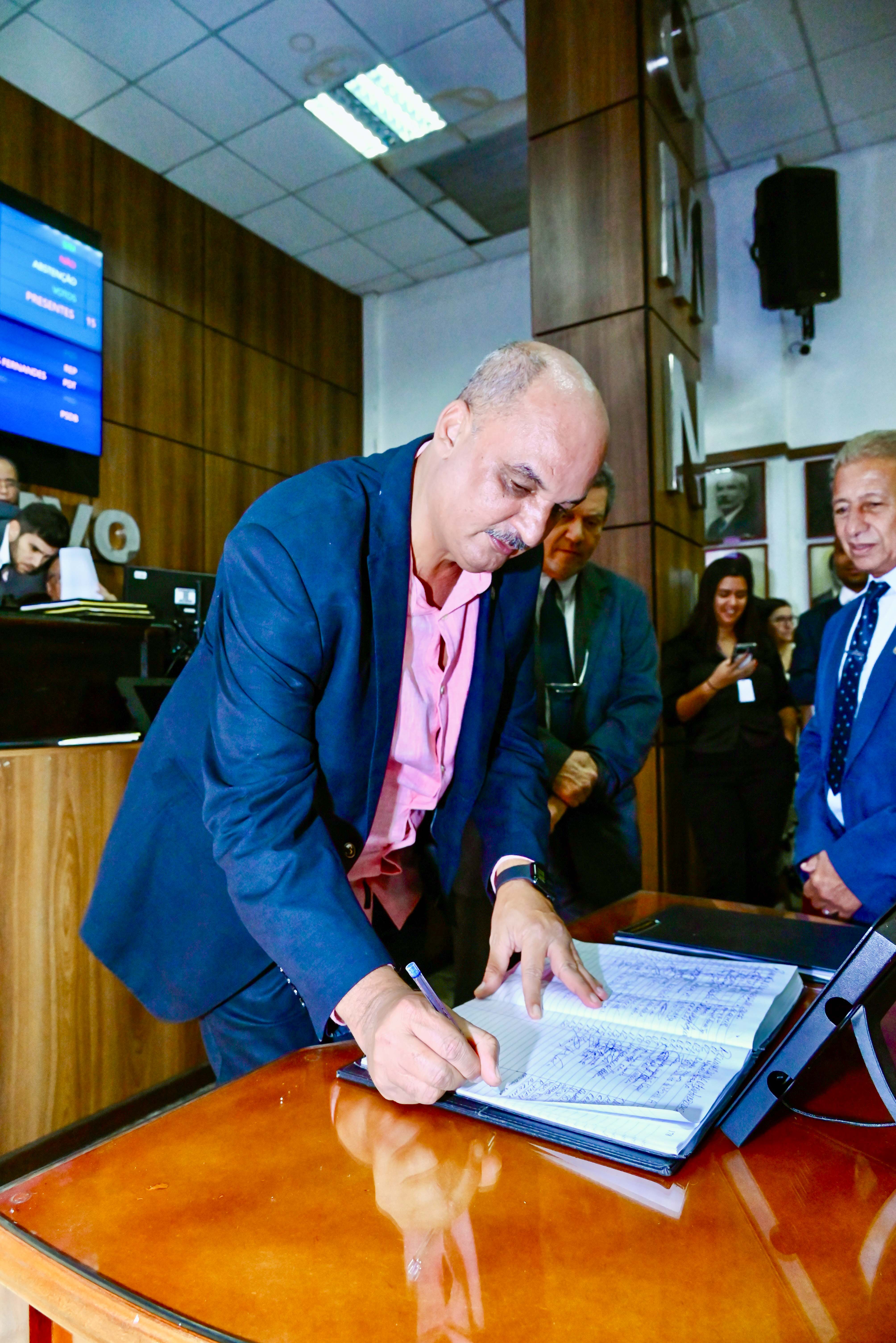 Ver Mauricio Morais, líder de governo