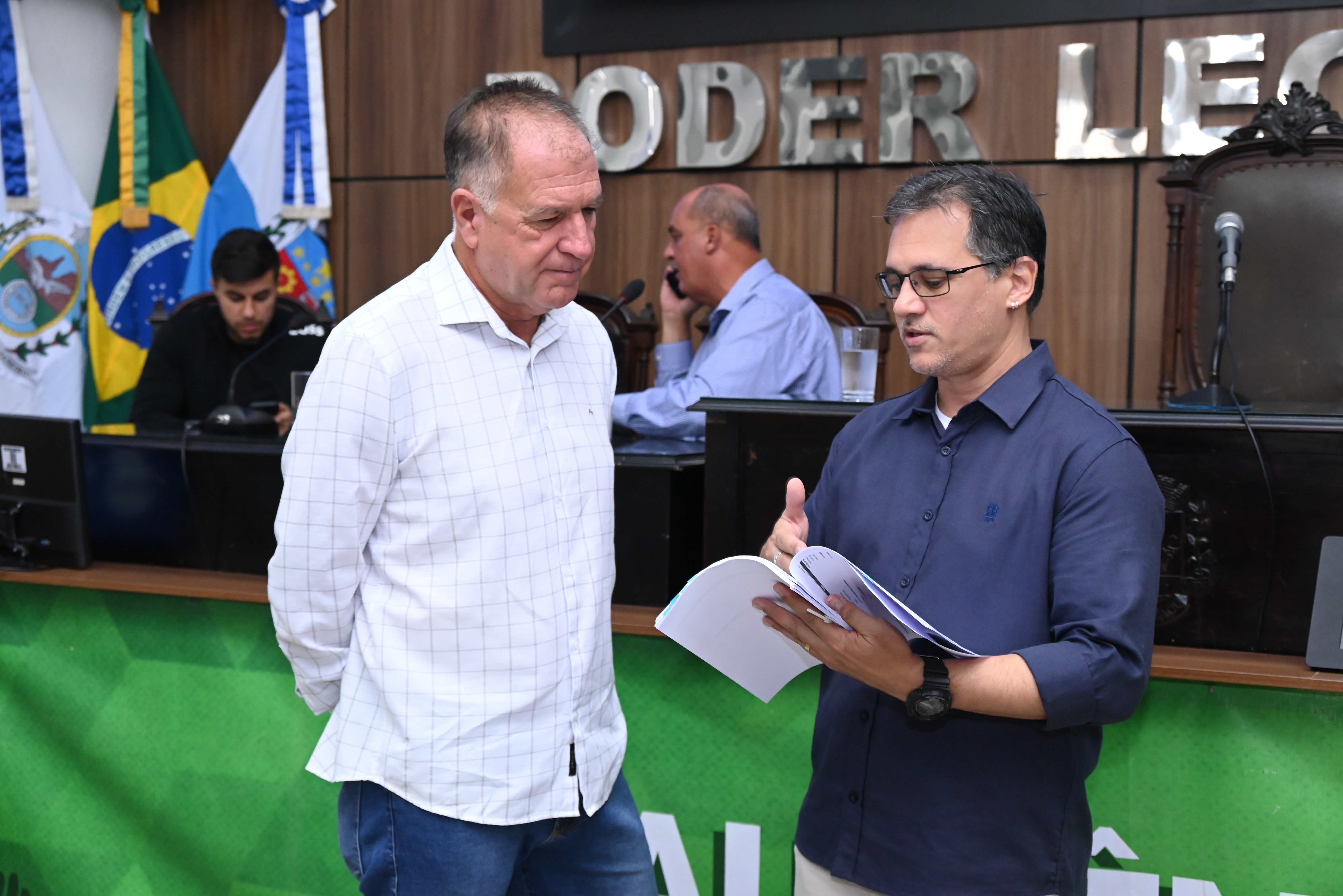 Ver Jeferson Ramos retira esclarece destinações da LOA com Marcelo Barboza