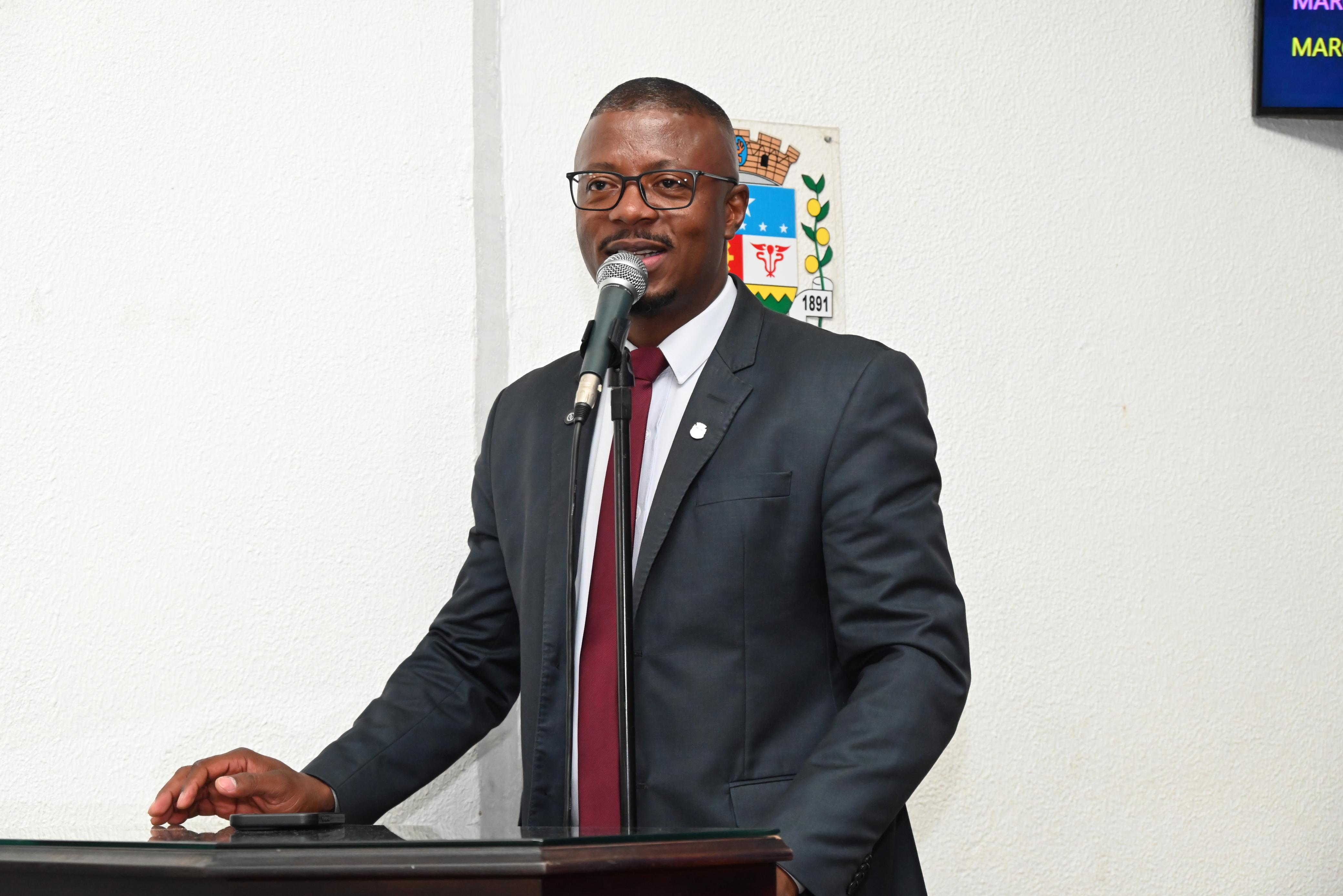 Ver Marcio Simpatia fala das melhorias no bairros Ouro Fino e Ouro Verde: população  está descartando com muito consciencia o lixo