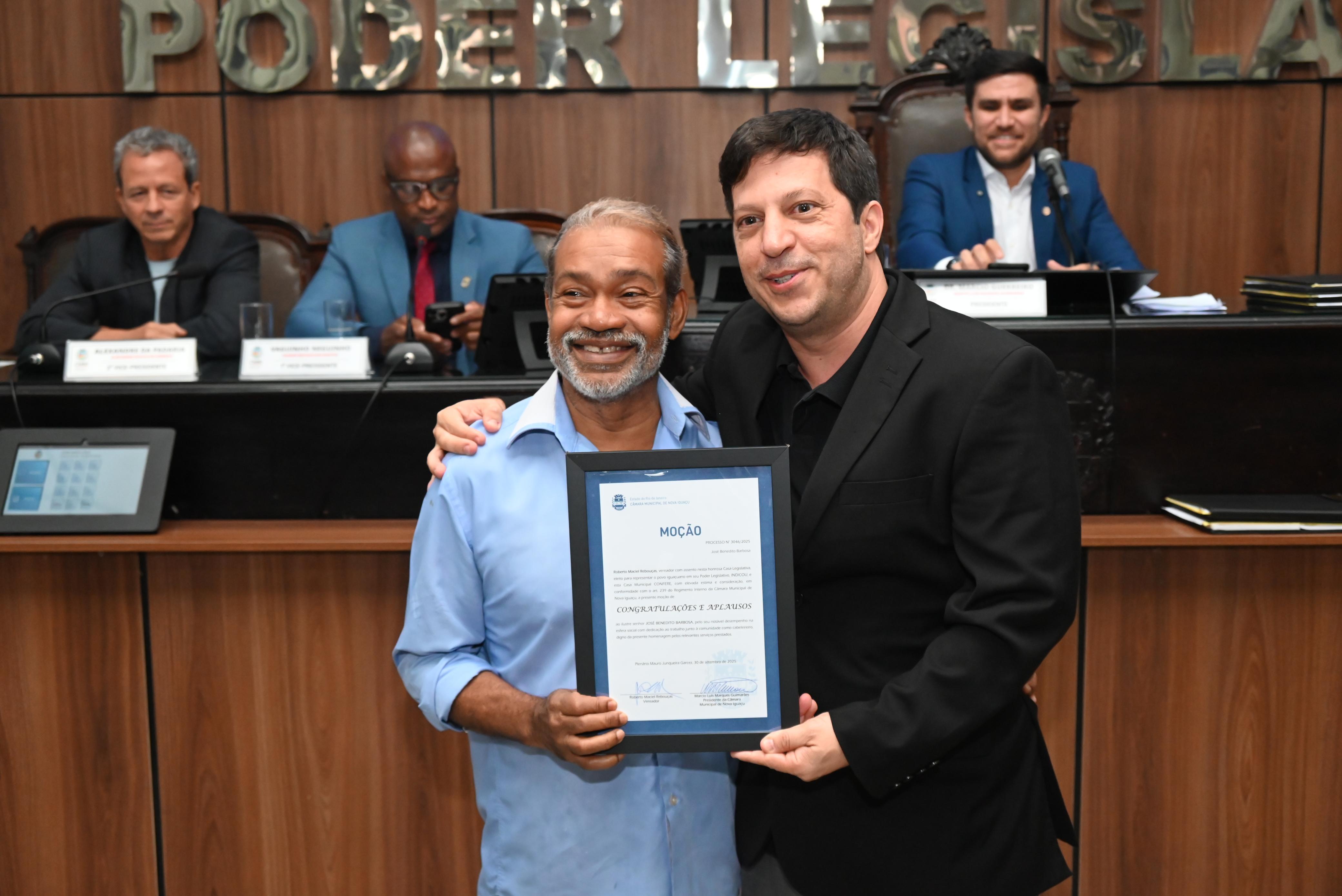 José Benedito, mais conhecido em Nova Iguaçu como Tony Best, e vereador Dr. Robertinho