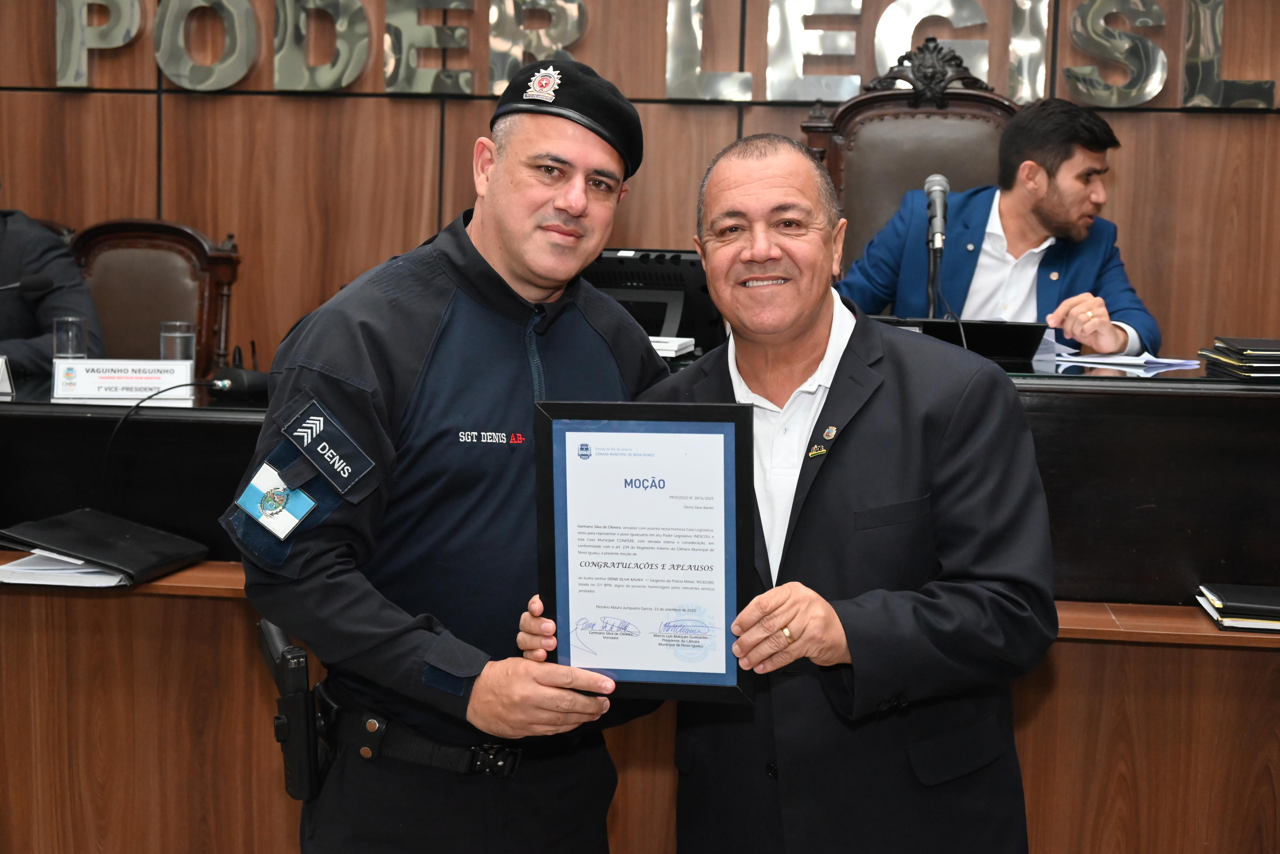 1º sargento da Polícia Militar, Denis Silva Xavier, recebe Moção  de Aplausos do ver Maninho de Cabuçu