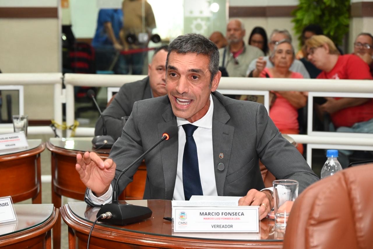 Ver Fonseca: uso correto do celular em sala de aula