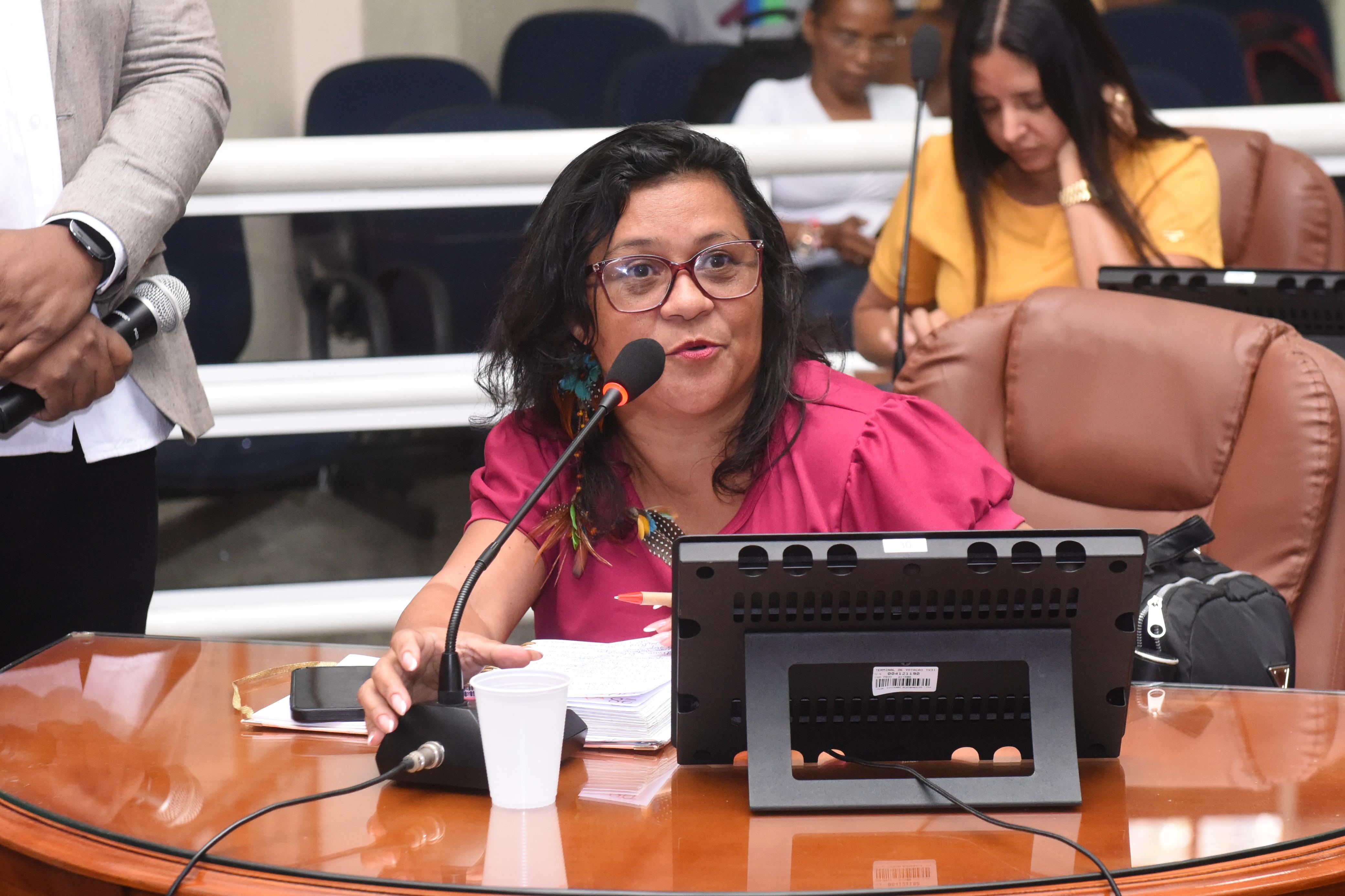 Professora Noeli Godoy, da Universidade Unigranrio: por uma religião inclusiva