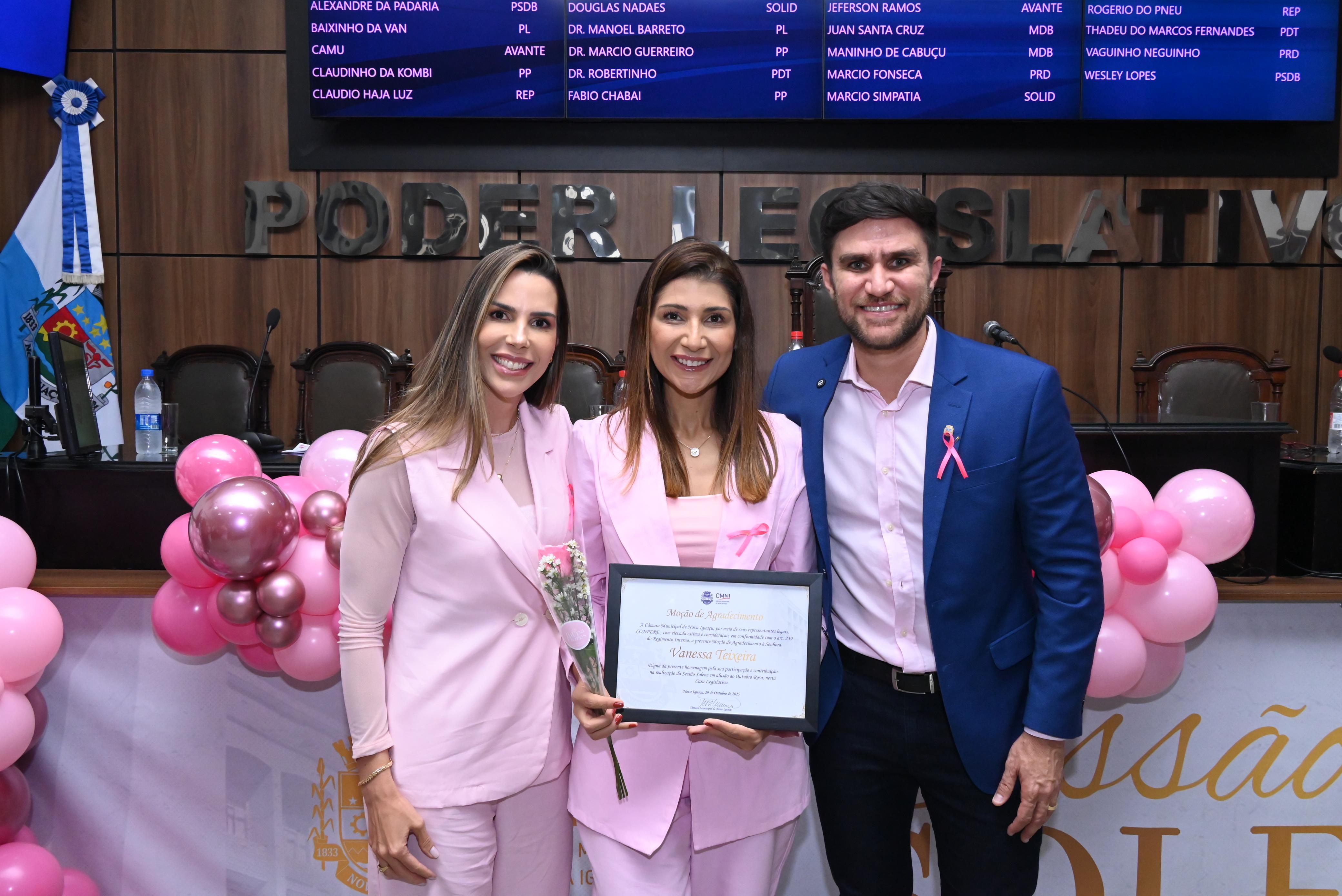 Pastora Vanessa emocionou a todos com seu depoimento de lutas e vitórias