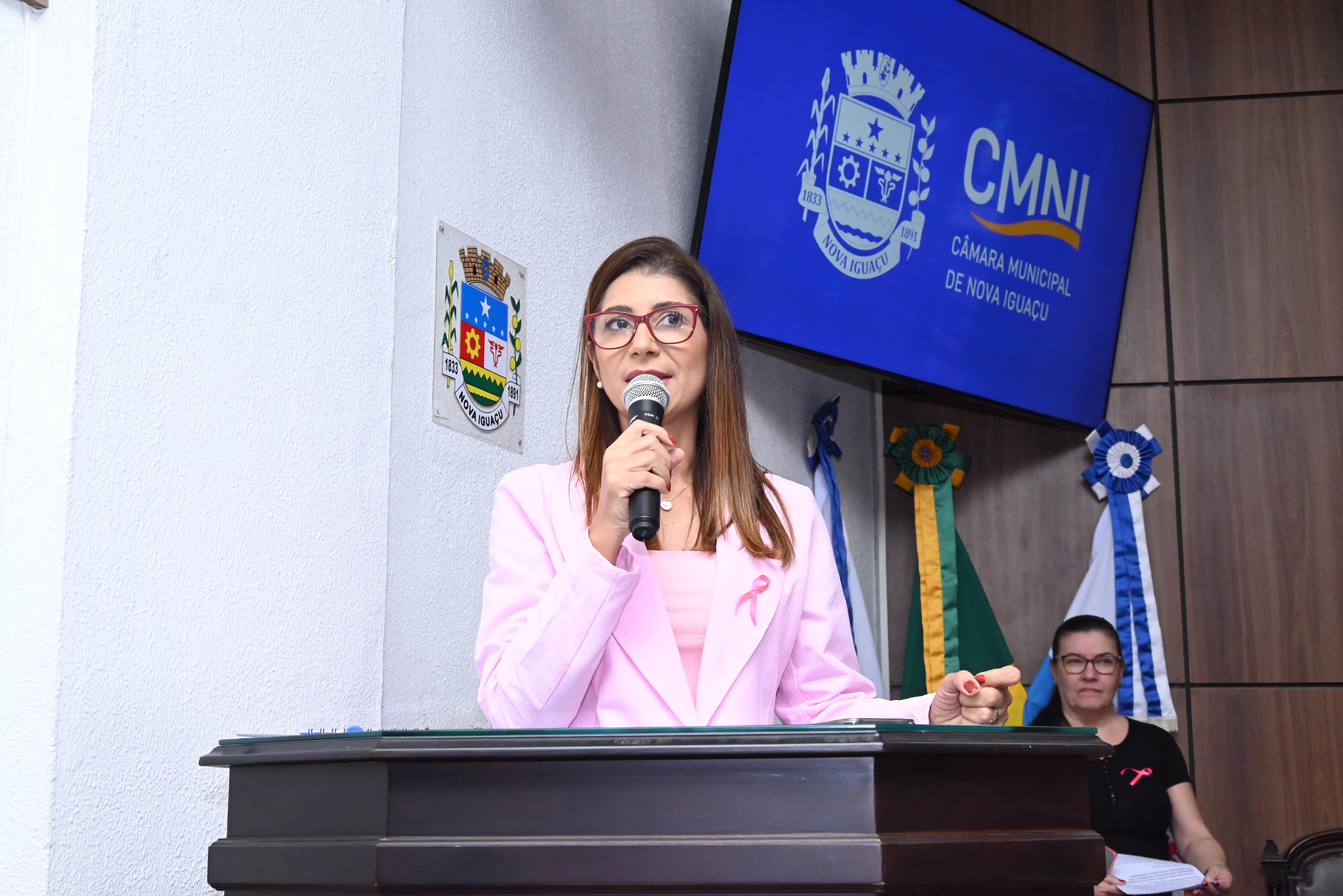 Depoimento emocionado da pastora Vanessa Teixeira, que venceu a doença