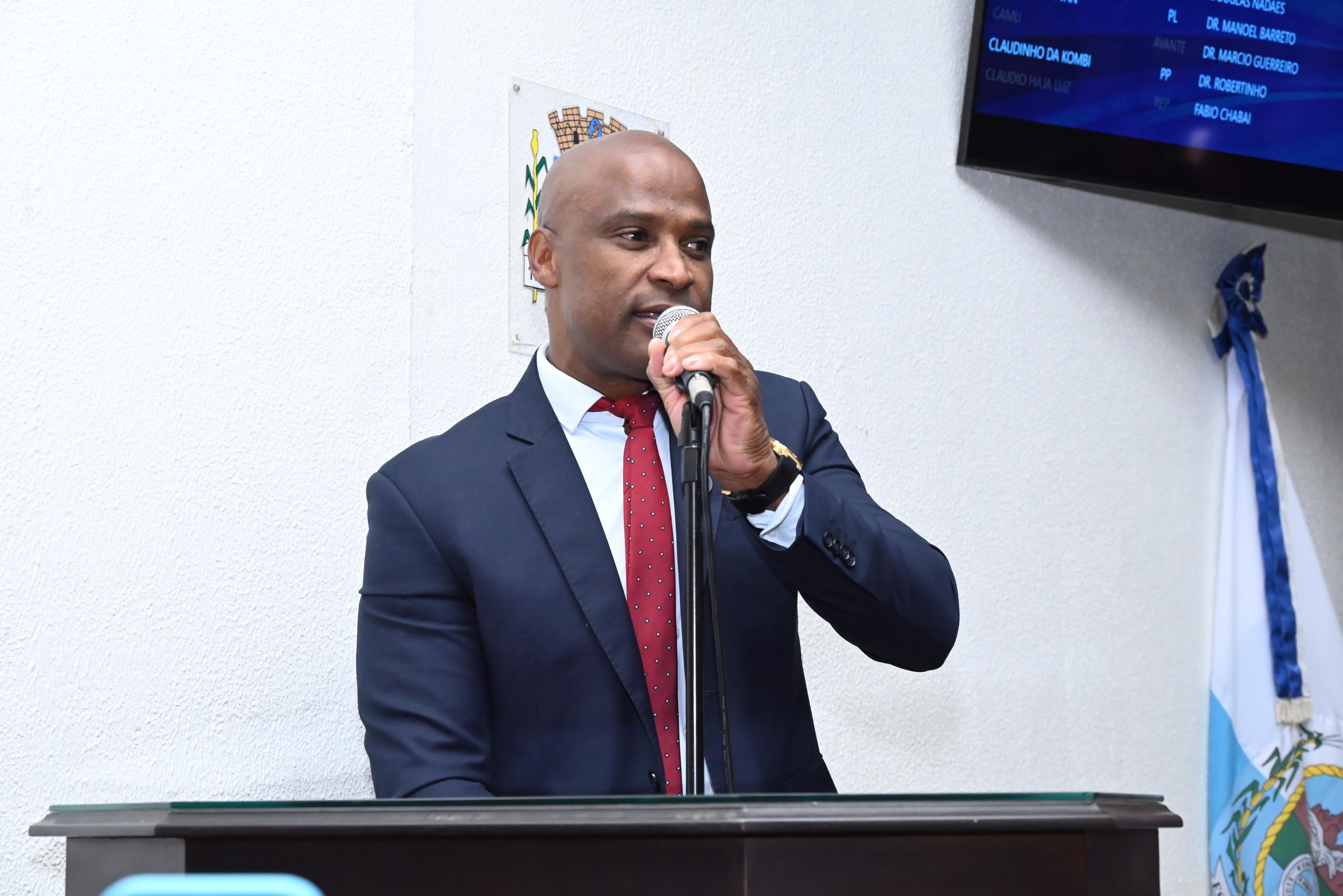 Ver Vaguinho Neguinho fala sobre seu voto favorável ao PPA e agradece obras de infraestrutura no Bairro KM 32