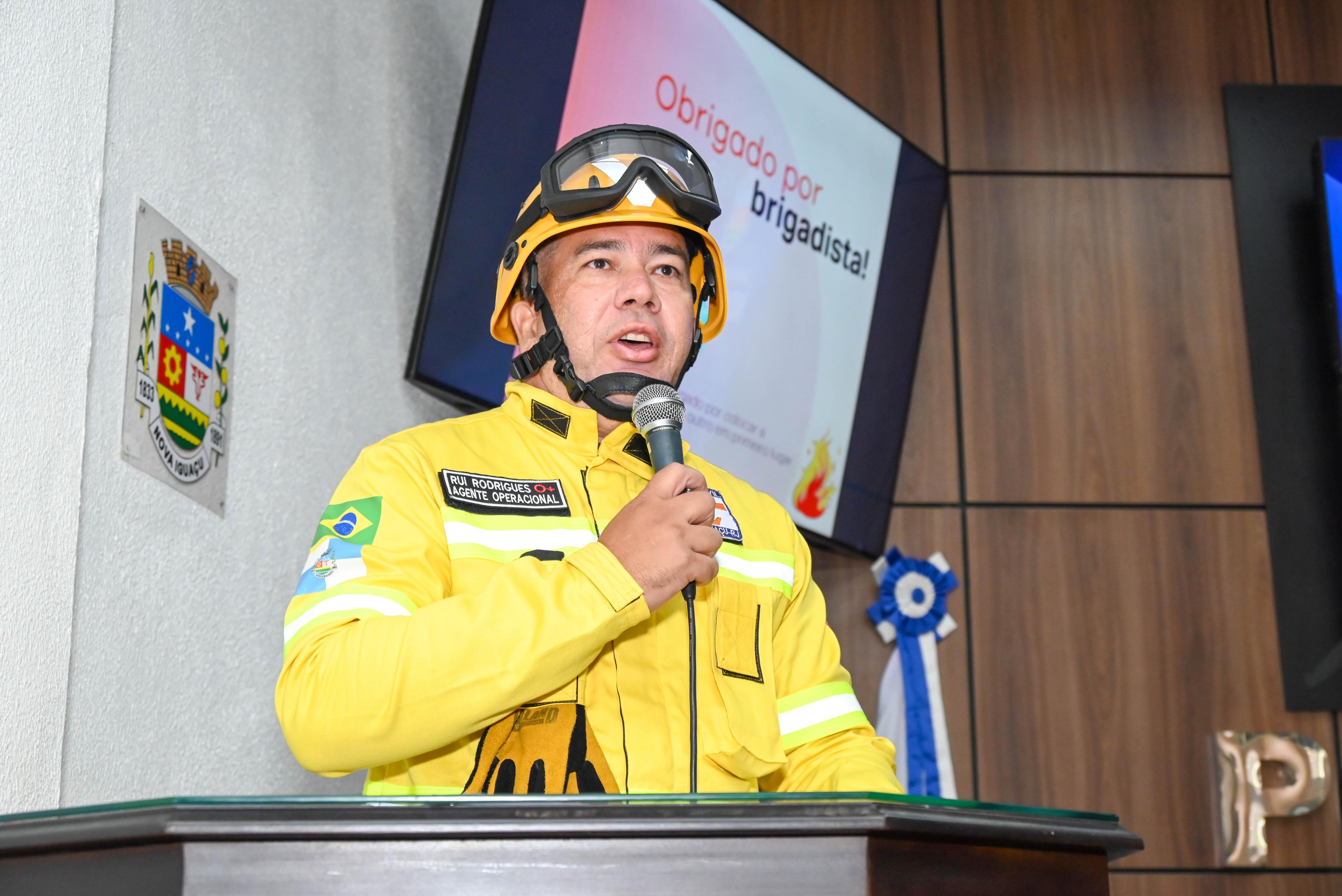 Ari Rodrigues agradeceu a homenagem em nome de todos os brigadistas