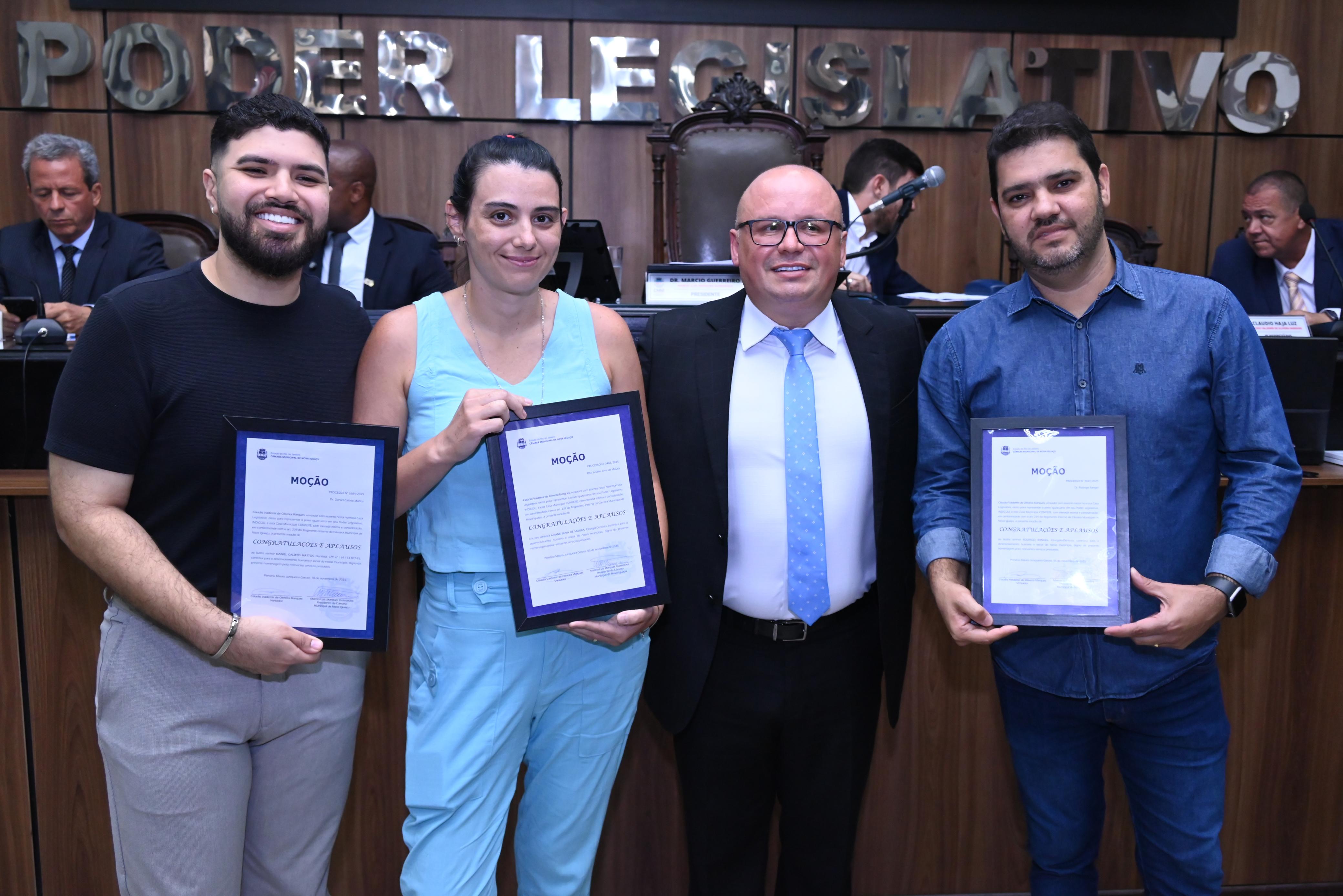 Vereador Haja Luz e seus homenageados: Daniel Calisto, Ariane Moura e Rodrigo Rangel