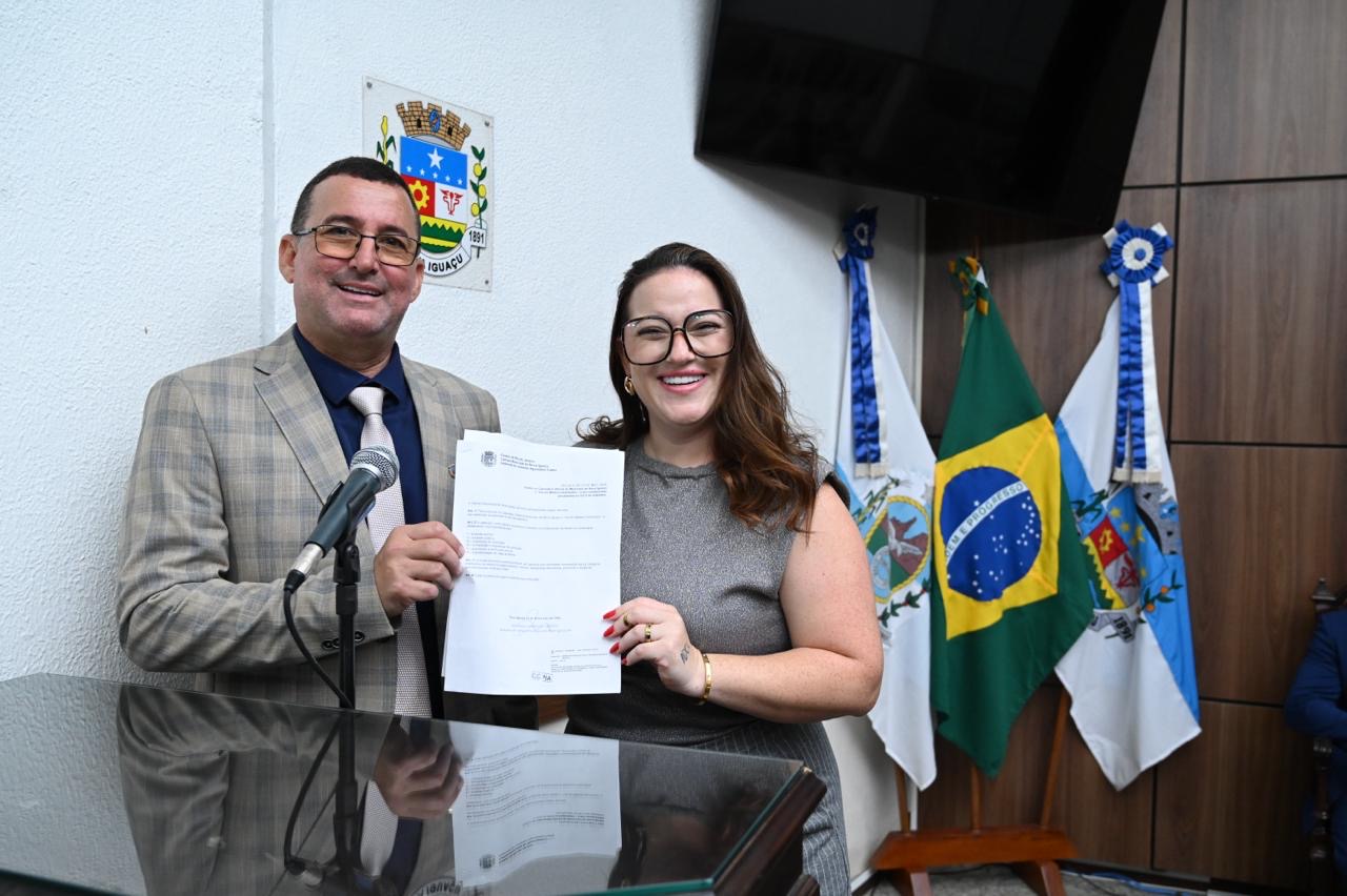 Ver Camu e a filha Mayara, estudante do 7º período do curso de Veterinária